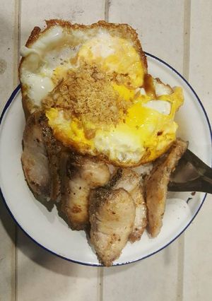 รูปของ ข้าวหน้าปลาช่อนทะเลไข่ดาว
