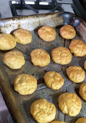 Una foto de Pancitos de avena y queso