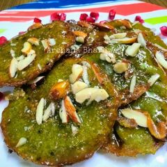 A picture of Spinach Malpua.