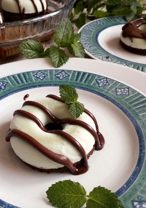 Foto di Panna cotta donuts, al cioccolato e menta