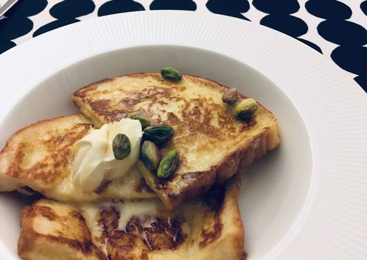 Steps to Prepare Speedy Quick french toast breakfast 🍞