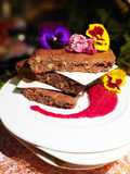 Brownie de Chocolate y Nueces con Salsa de Frambuesas