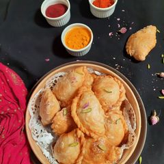 Flaky Kunafa Gujiya A picture of Flaky Kunafa Gujiya.