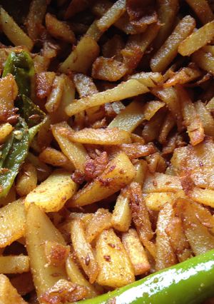 A picture of Slow Cooked Jeera Aalu/potato stir fry.