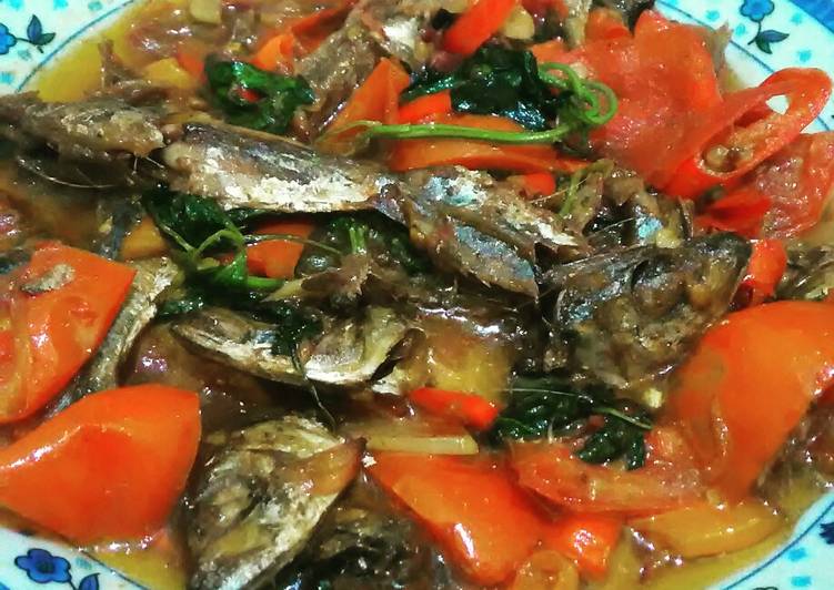 Resep Ikan Asin Sambal Kemangi Lezat