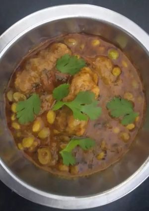 A picture of Broad bean with muthiya vegetable.
