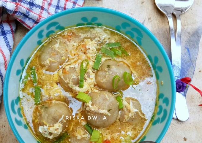 Langkah Mudah untuk Membuat Bakso Cilok Kuah Pedas, Enak