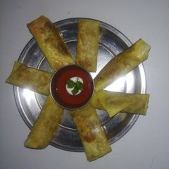 Veg mayonnaise spring roll A picture of Veg mayonnaise spring roll.