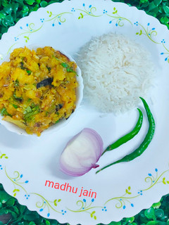 आलू बैंगन का भरता (Aloo baingan ka bharta recipe in Hindi) रेसिपी मुख्य फोटो