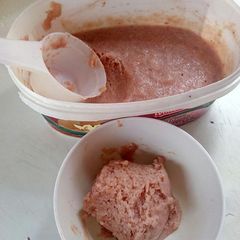 A picture of Banana Strawberry icecream.