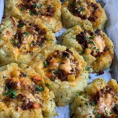 A picture of Potatoe and mince rounds.