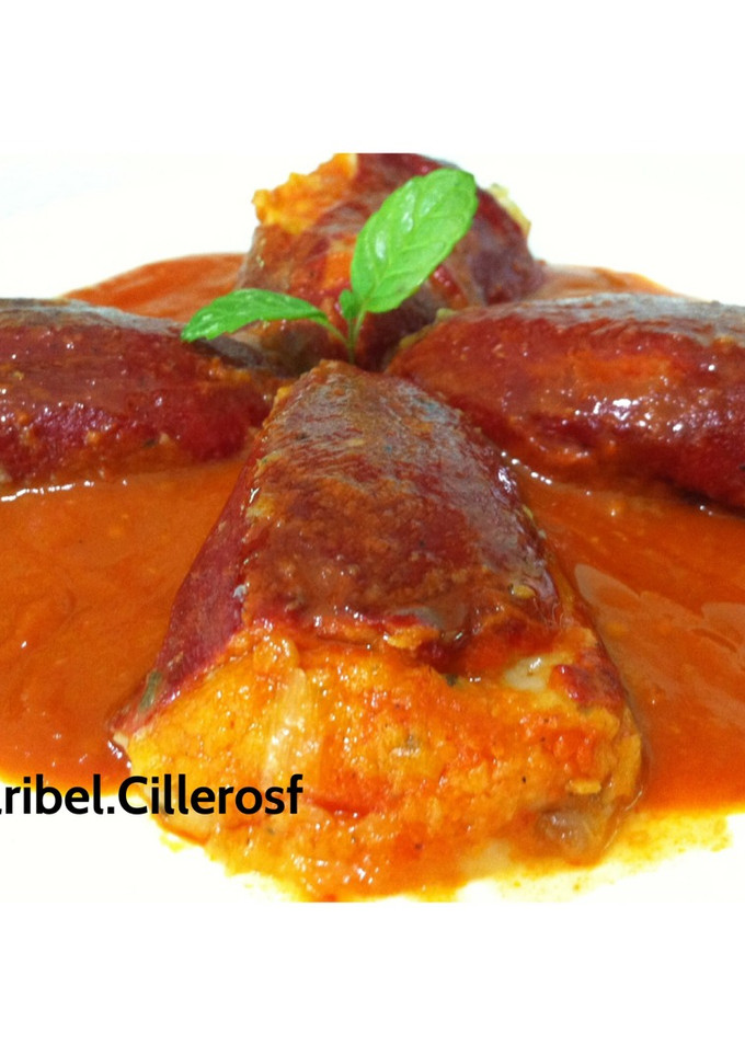 Una foto de Pimientos del piquillo rellenos de brandada de bacalao