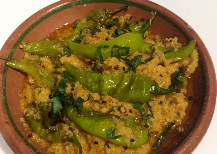 Green chilies masala