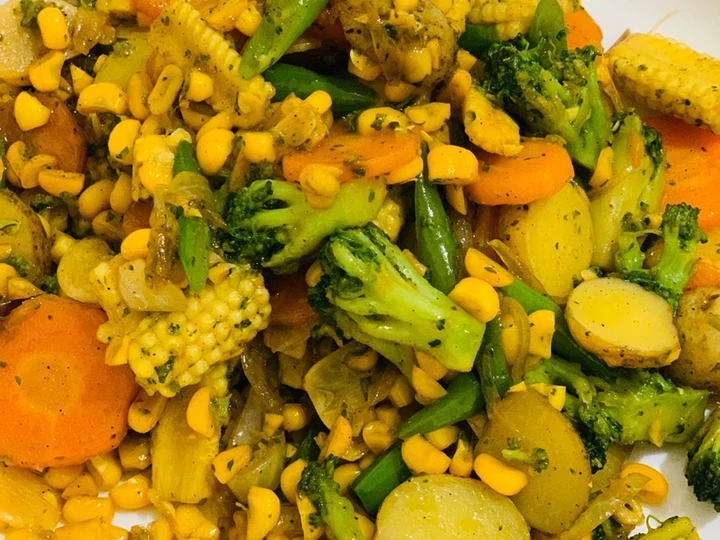 Langkah Mudah untuk Menyiapkan Resep Tumis brokoli kentang jagung wortel yang Bisa Manjain Lidah Anti Ribet, Lezat Sekali