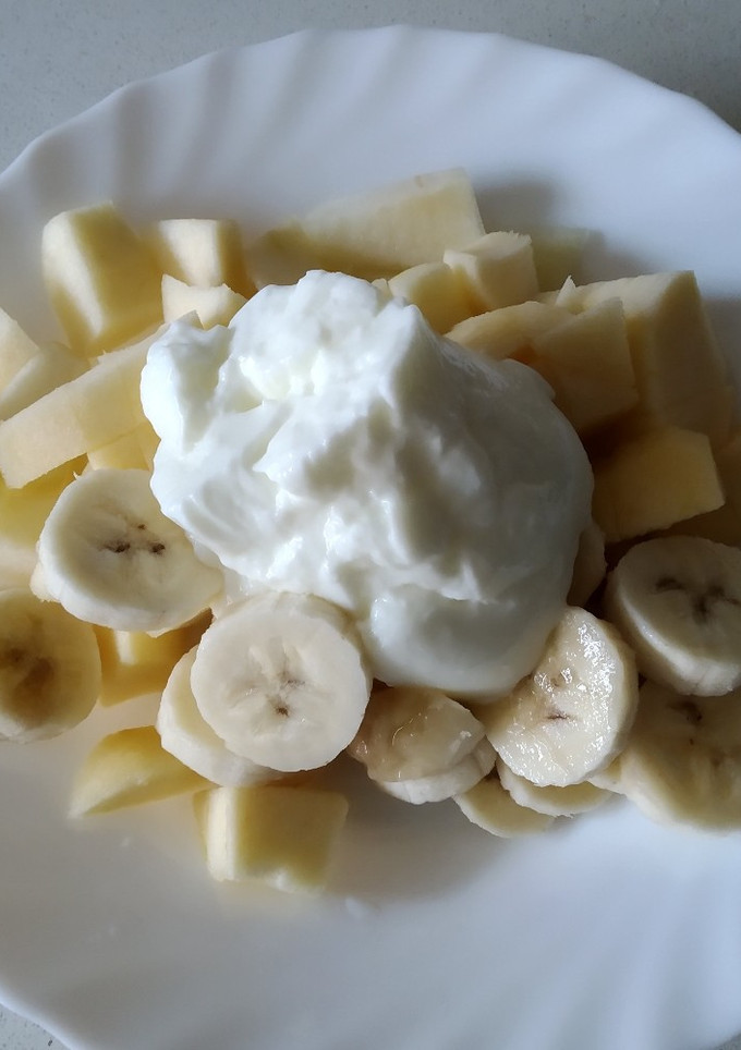 Una foto de Fruta y yogurt