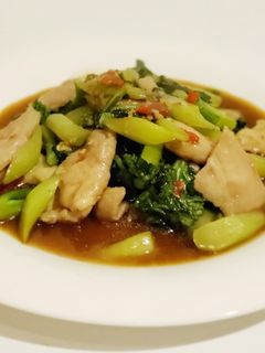 รูปของ ผัดคะน้าฮ่องกงน้ำมันหอย/หมูนุ่ม👍😋