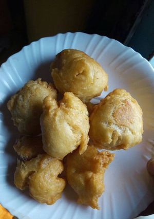 A picture of I try cooking mandazi n alive it.