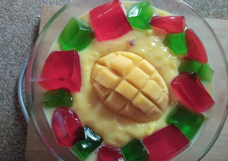 Mango jelly custard