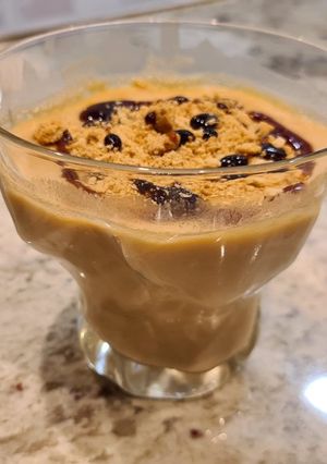 Una foto de Crema de galletas María y caramelo