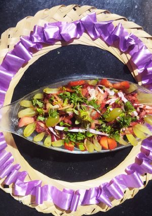 A picture of Fruits and Vegetables Salad.