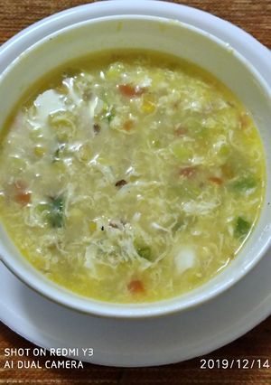 A picture of Egg drop soup.