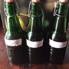 A picture of California Farm Raw Honey Wine: Mead.