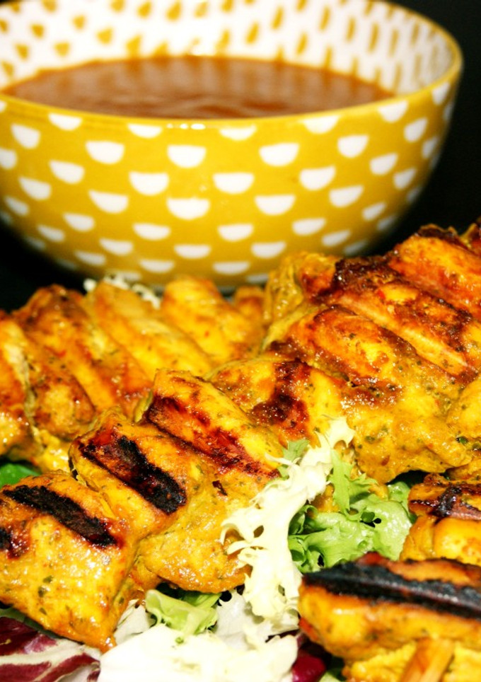 Una foto de Satay de pollo con salsa de cacahuete 🥜 🌶 🥜