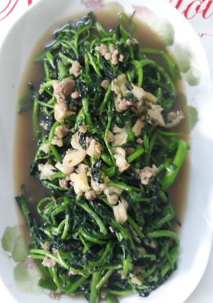 Hình của món Cải xoong xào thịt băm.