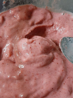 Una foto de Helado de frutilla 🧁