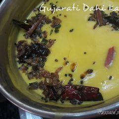 A picture of Gujarati Dahi Kadhi.