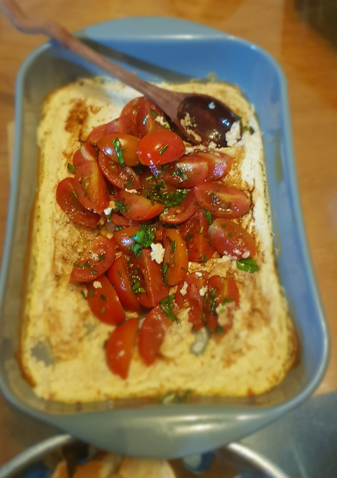 Una foto de Dip de queso de cabra al horno