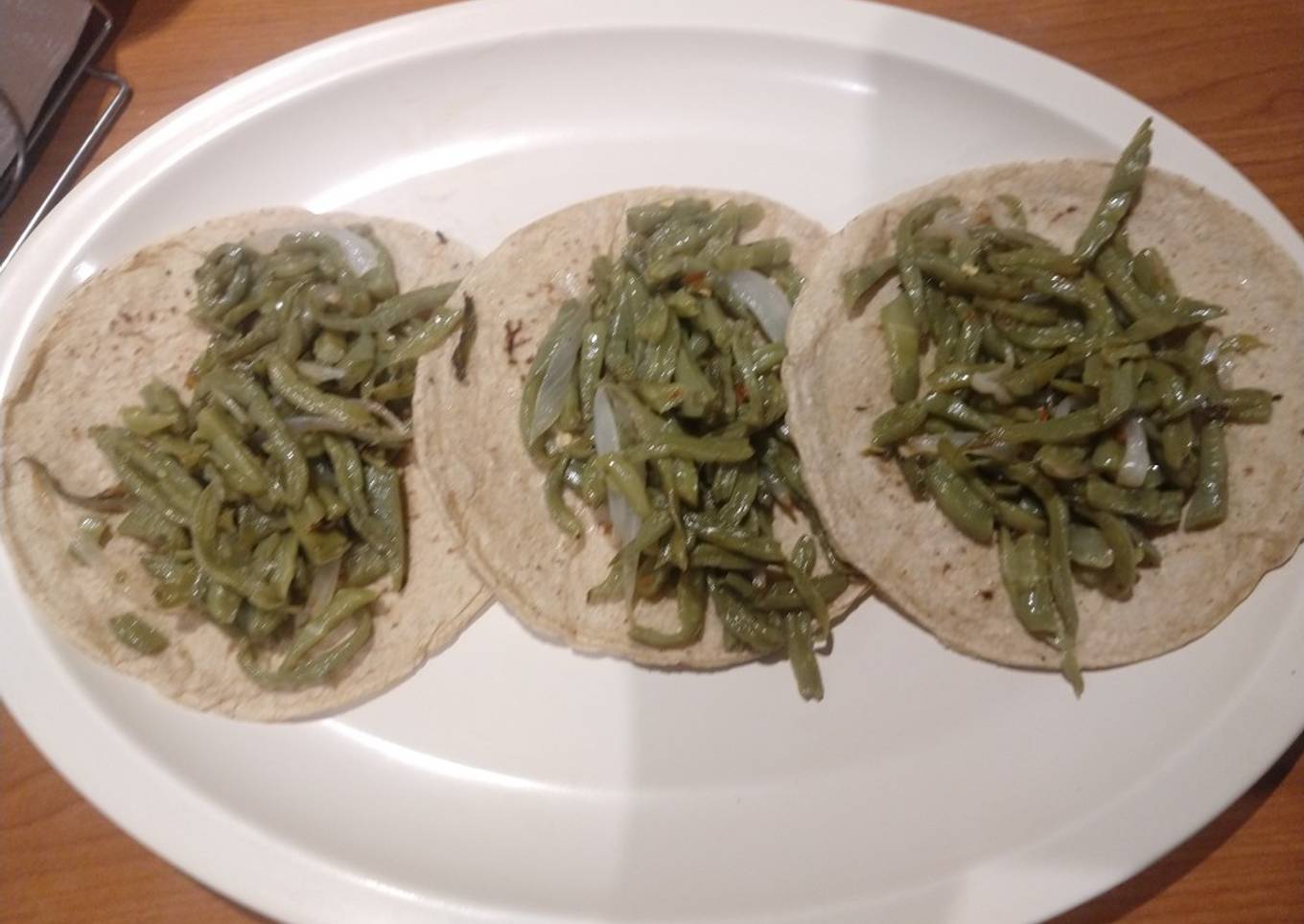 Tacos de nopales fritos