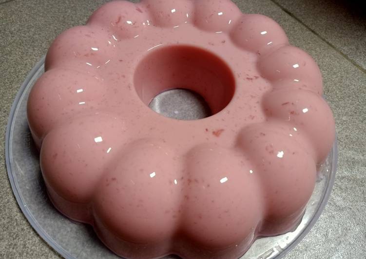 Resep Puding Susu Strawberry Cocopnadan | Bahan Membuat Puding Susu Strawberry Cocopnadan Yang Enak Dan Lezat