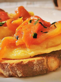 Una foto de Pincho de Tortilla de Patatas con Pimientos asados