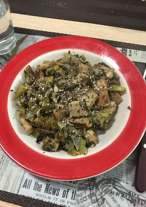 Una foto de Wok de tofu