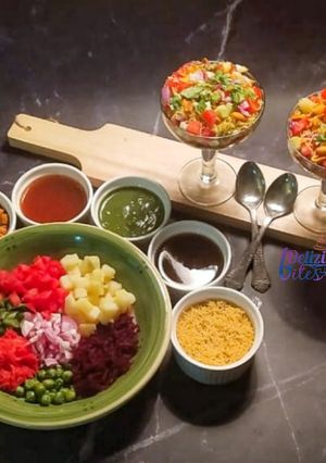 લીલુડી ભેળ (Liludi Bhel Recipe In Gujarati) રેસીપી મુખ્ય ફોટો