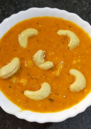ખોયા કાજુ કરી (Khoya kaju Curry Recipe in Gujarati) રેસીપી મુખ્ય ફોટો