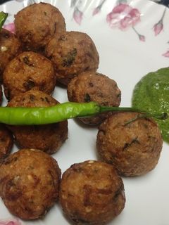 ફરાળી ભજીયા(Farali bhajiya Recipe in Gujarati) રેસીપી મુખ્ય ફોટો