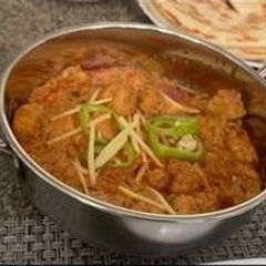 A picture of Chicken handi.