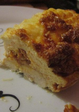 Sajttal-kolbásszal töltött csirkemell csőben sütve recept fotója