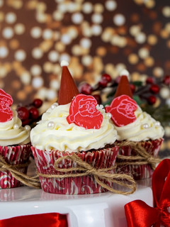 Red velvet cupcake fehércsokis mascarpone krémmel recept fotója