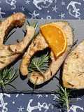Salmone selvaggio grigliato marinato allo zenzero e agrumi
