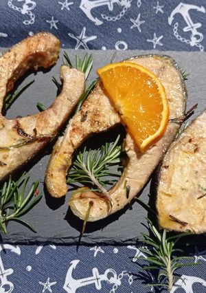 Foto di Salmone selvaggio grigliato marinato allo zenzero e agrumi