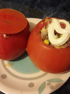 Una foto de Tomate relleno con jurel