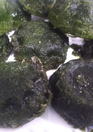 A picture of Frozen green chutney.