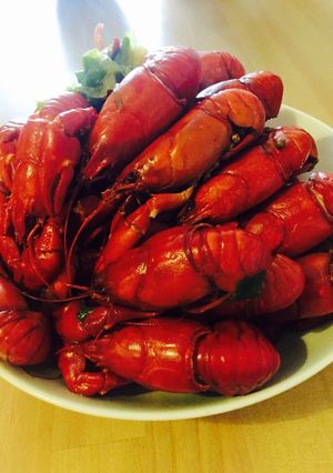 A picture of Spicy and Hot Chinese Style Crayfish.