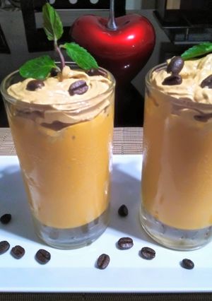Una foto de Café en crema con helado de lúcuma👍🇵🇪