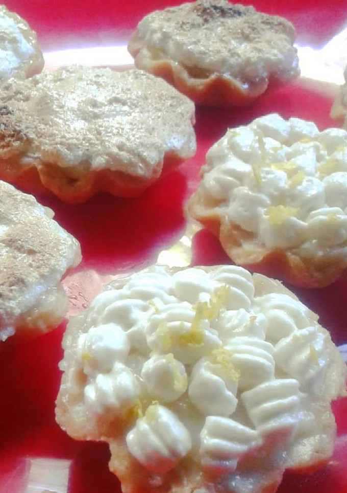Una foto de Tarteletas lemon pie