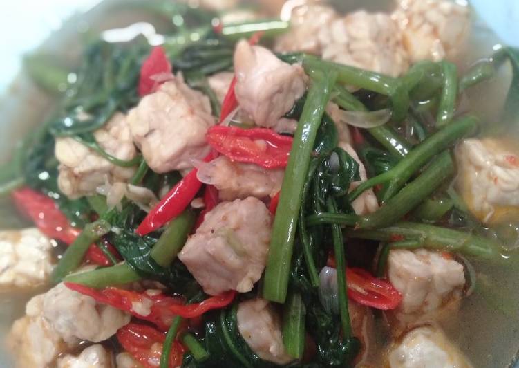 Bagaimana memasak Tumis Kangkung Saus Tiram Anti Gagal