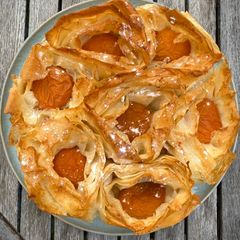 A picture of Golden Apple Tramp Pie.